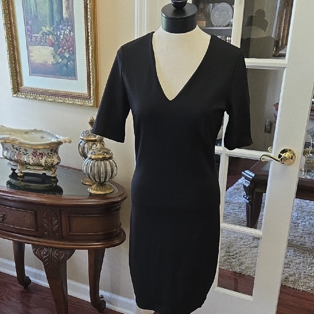 White House Black Market Aura Collection Classic Black Dress Short Sleeve 10 EUC